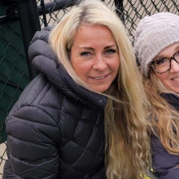 Meet your Posher, Kristin - Picture 1 of 2